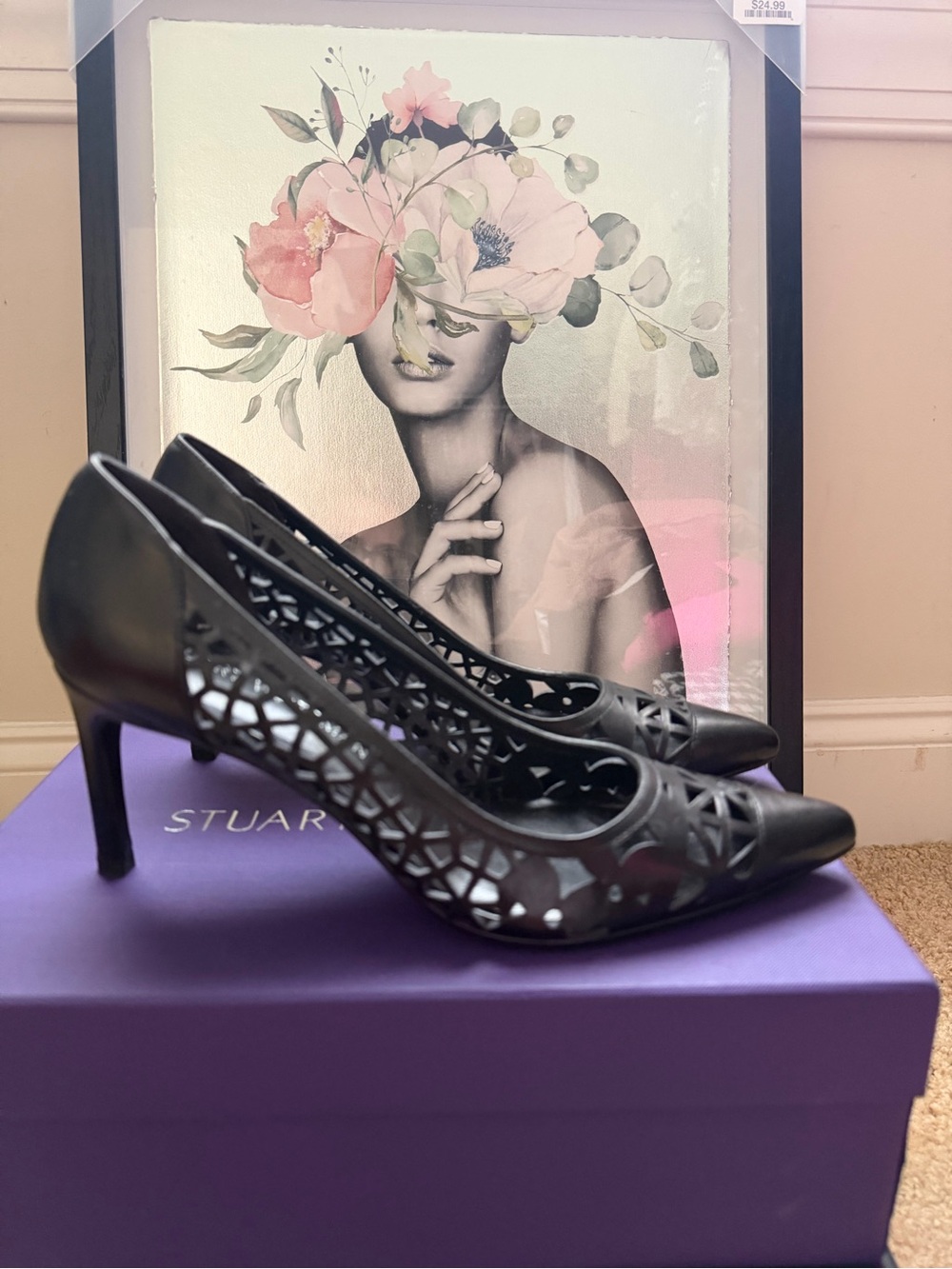 Stuart Weitzman The Cutin Pumps Black Calf Leather Perforated Cut outs size 7